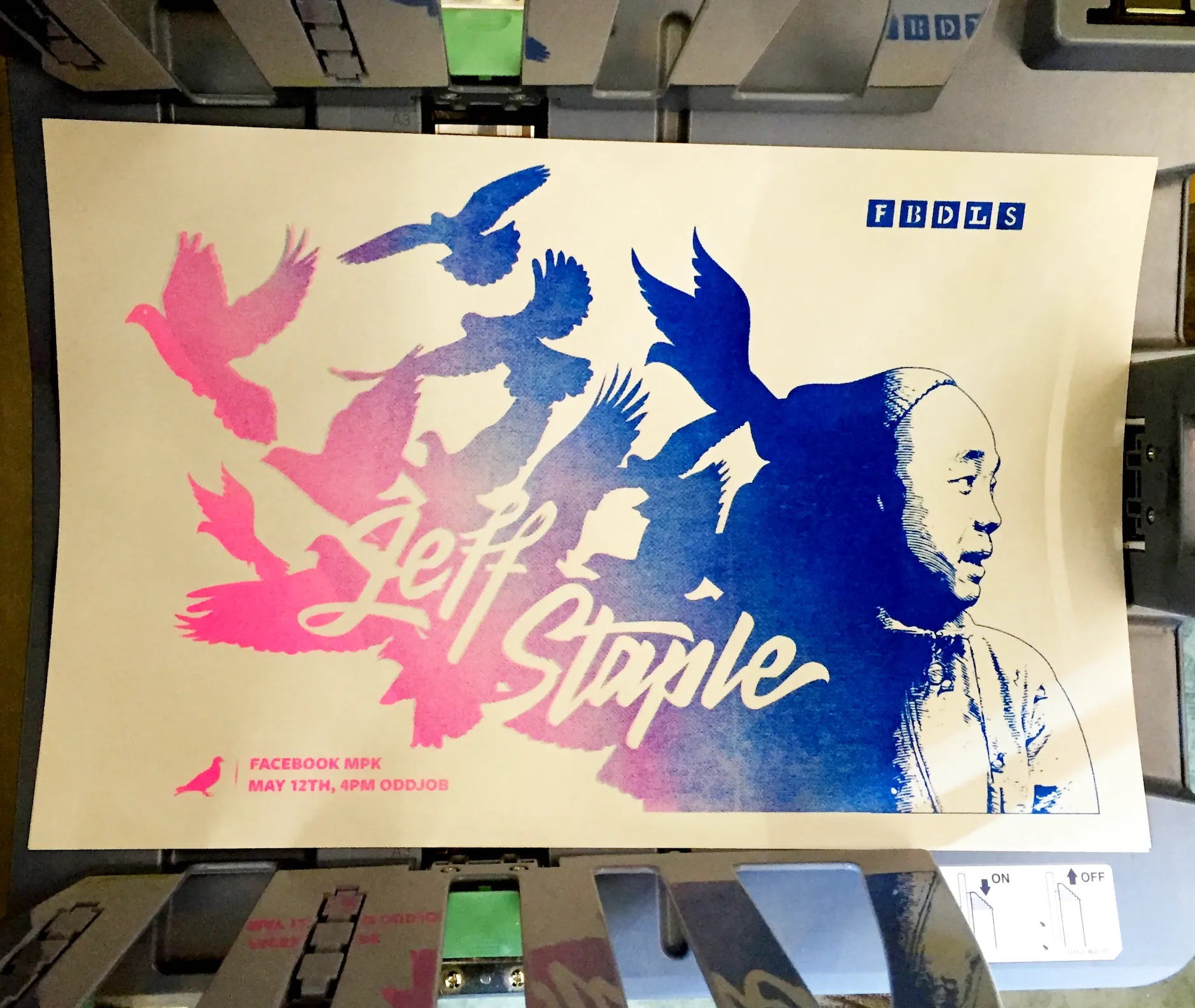 Illustrations & CommD — image 1.44
